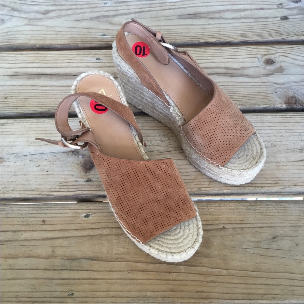 [Brand NEW] Marc Fisher Espadrille Platform Wedge